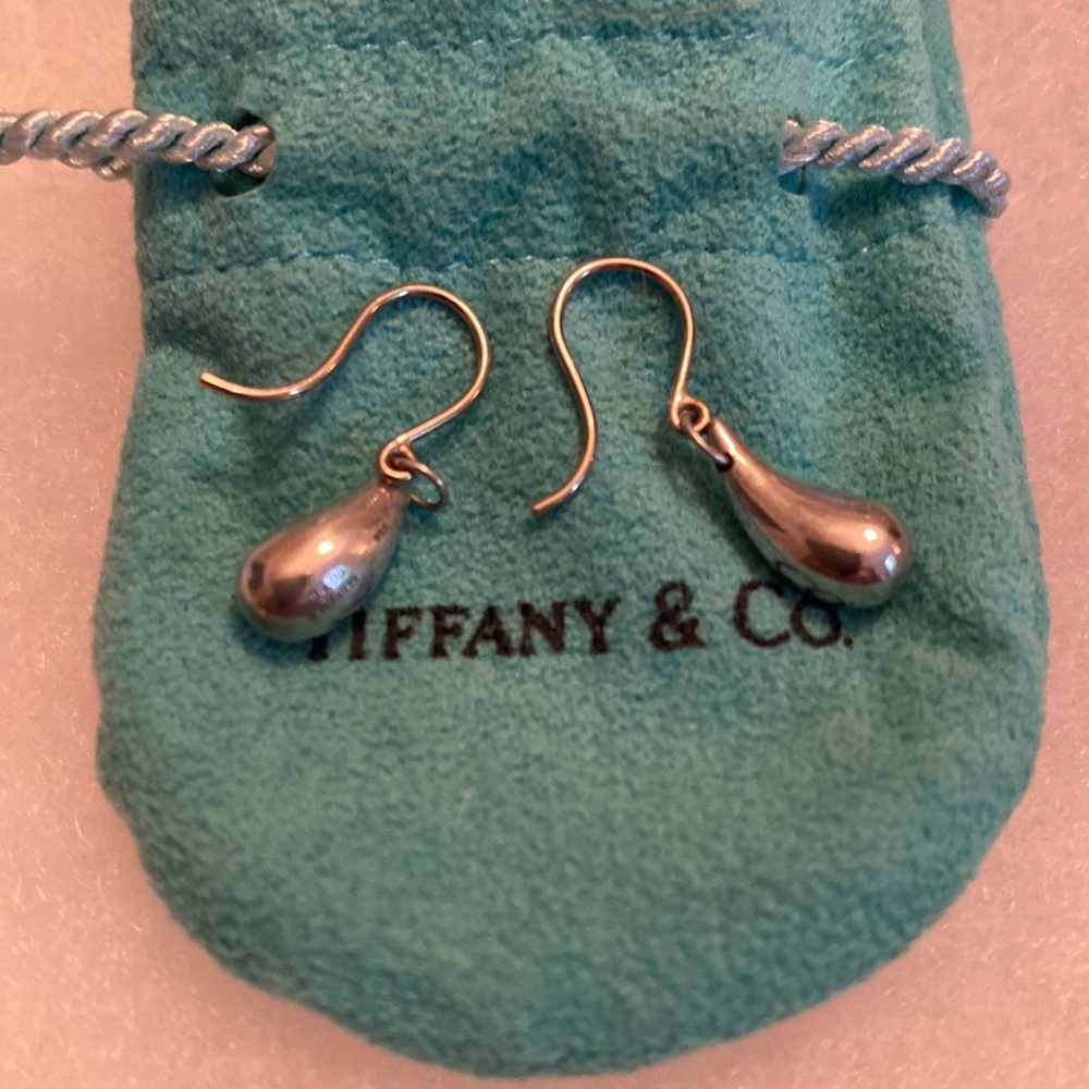 Tiffany and Co Elsa Peretti Silver tear drop earrings